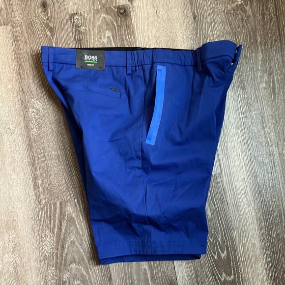 Hugo Boss - Picture 5 of 11